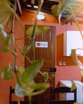 Tiwá Hostel e Suíte - 24H